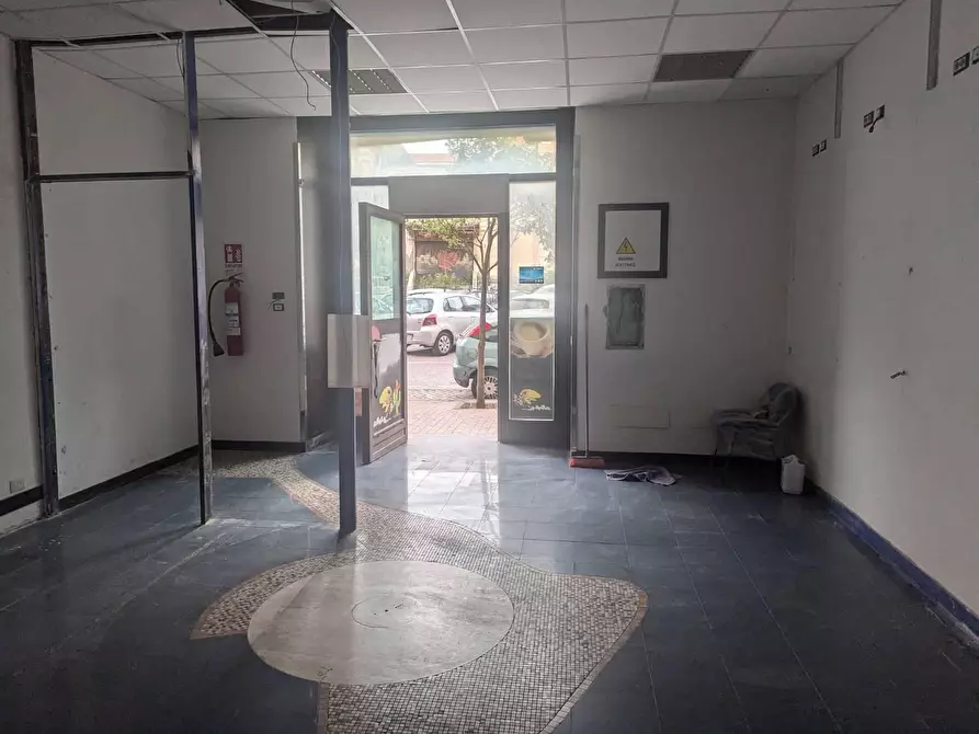 locale commerciale in affitto a Napoli