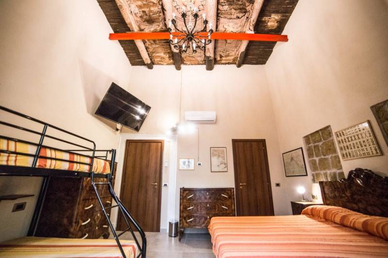 camera singola in affitto a Napoli