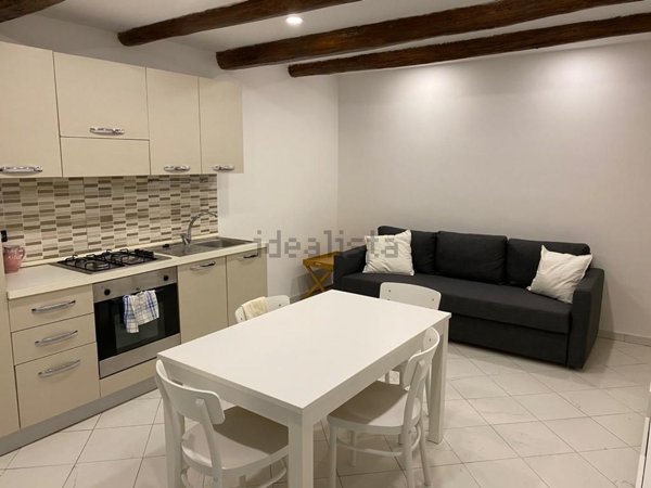 appartamento in affitto a Napoli