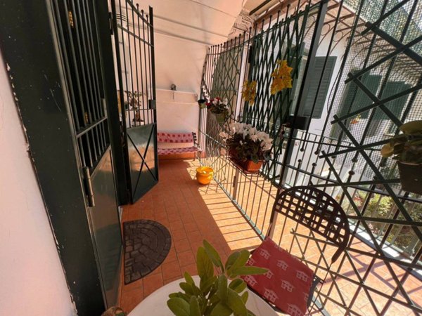 appartamento in affitto a Napoli in zona Chiaia