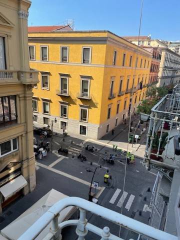 ufficio in affitto a Napoli in zona Porto