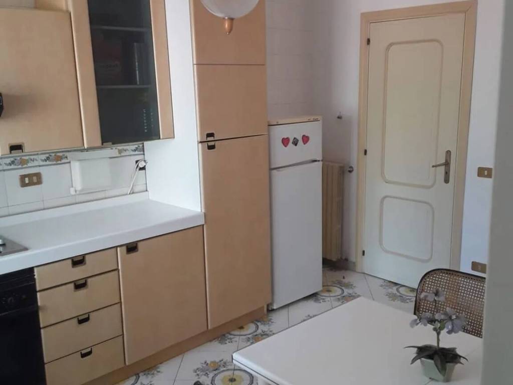 appartamento in affitto a Napoli in zona Chiaia