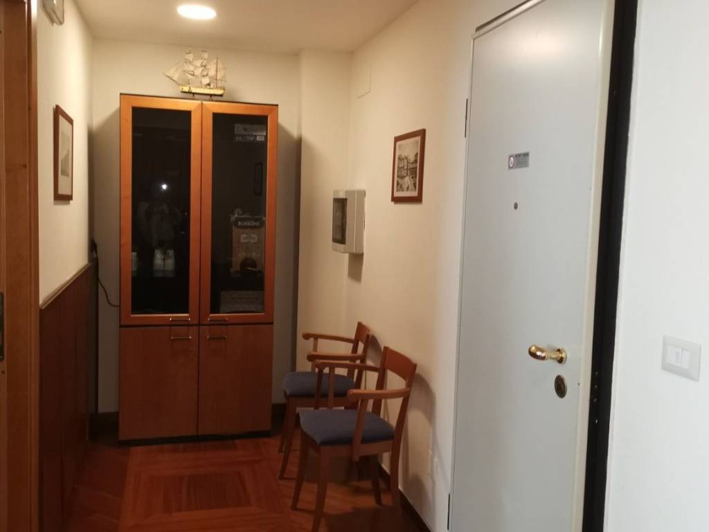 ufficio in affitto a Napoli in zona Poggioreale