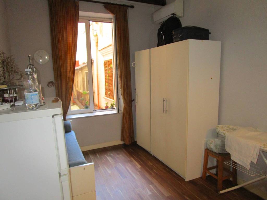 appartamento in affitto a Napoli in zona Chiaia