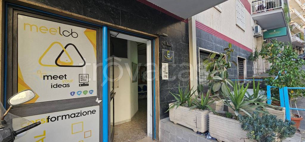 ufficio in affitto a Napoli in zona Chiaia
