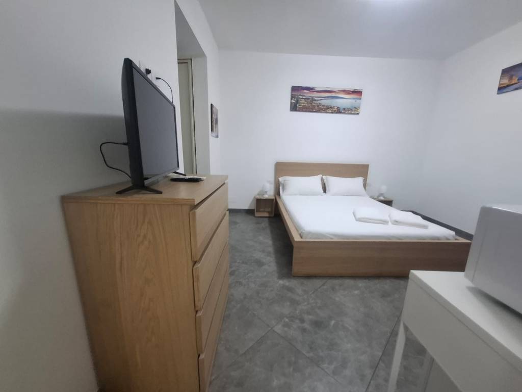 appartamento in affitto a Napoli in zona Chiaia