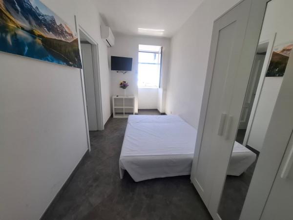 appartamento in affitto a Napoli in zona Chiaia