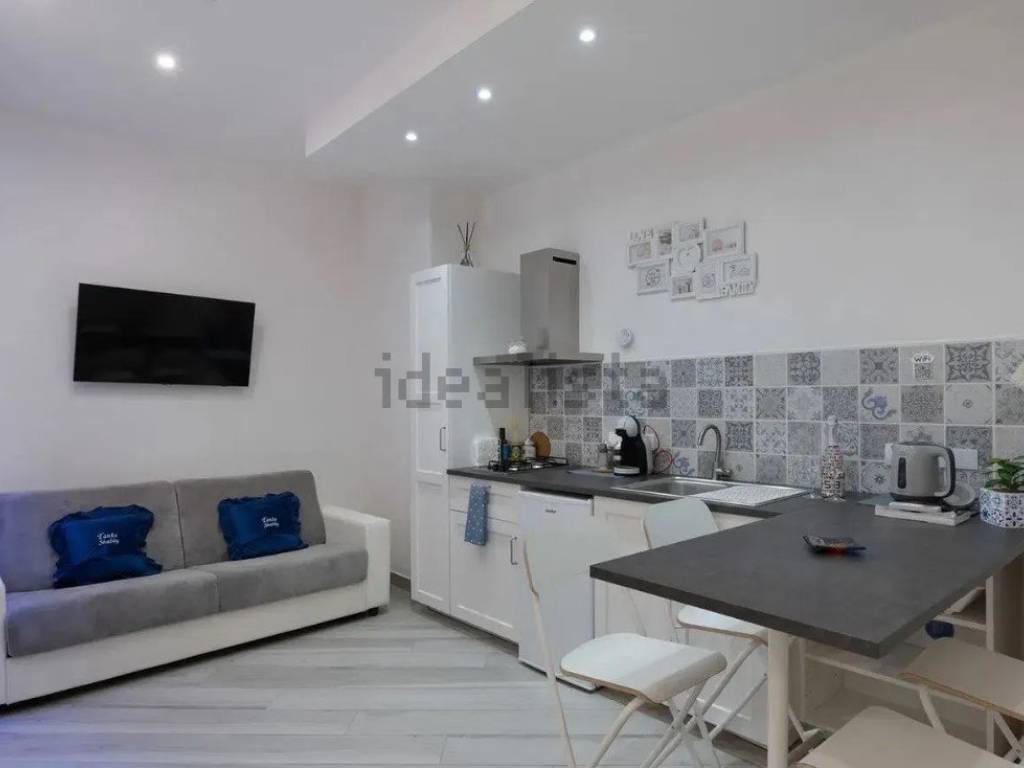 appartamento in affitto a Napoli in zona San Ferdinando