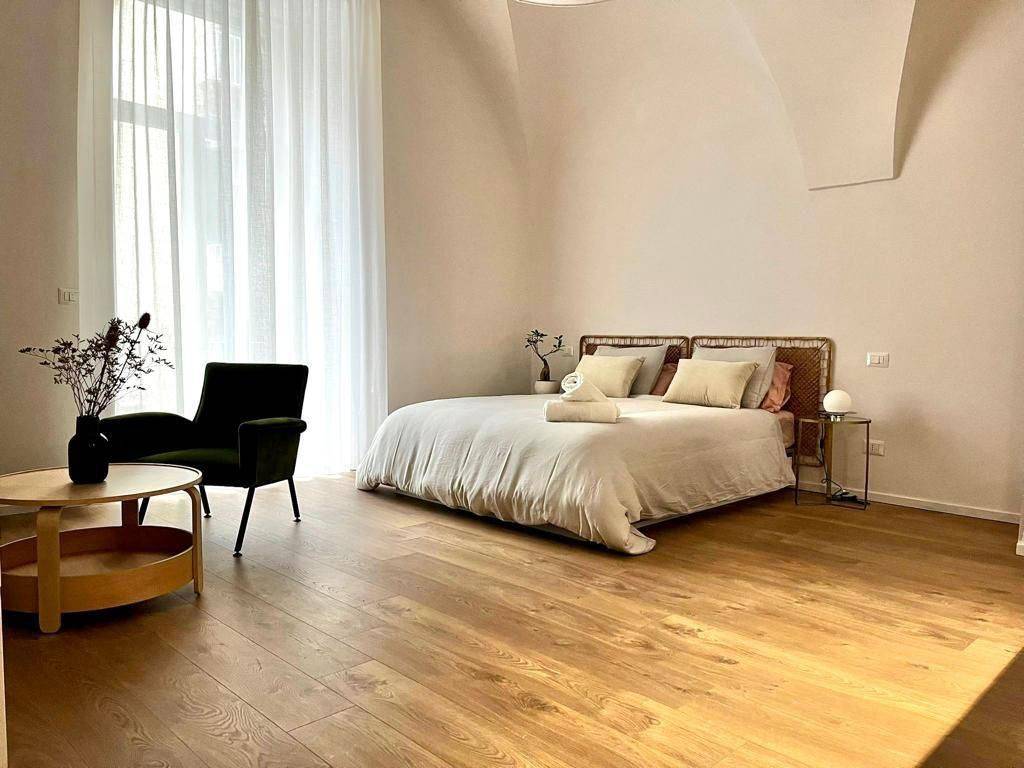 appartamento in affitto a Napoli in zona Chiaia