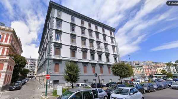 appartamento in affitto a Napoli in zona Chiaia
