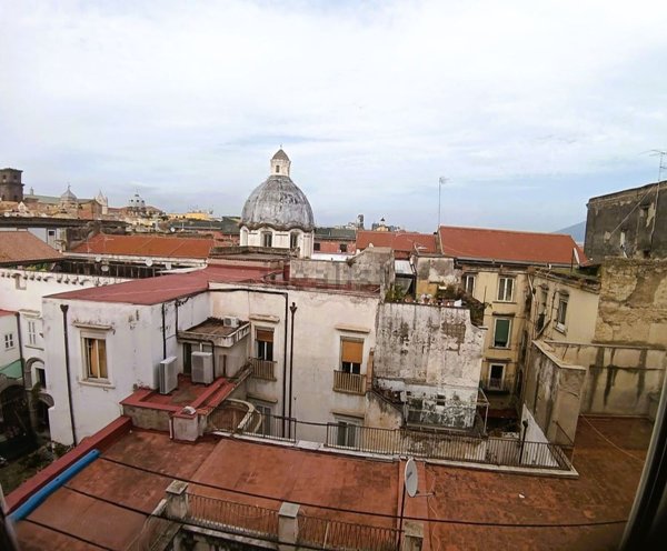 appartamento in affitto a Napoli in zona Mercato