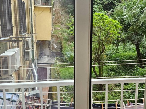 appartamento in affitto a Napoli in zona Chiaia