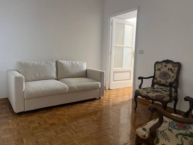 appartamento in affitto a Napoli in zona Chiaia