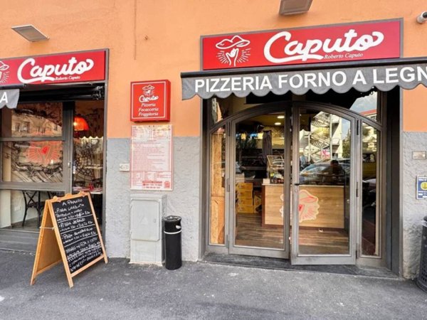 negozio in affitto a Napoli in zona Arenella