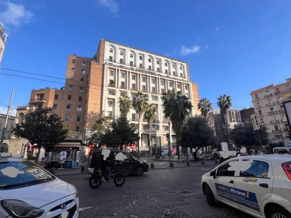 negozio in affitto a Napoli