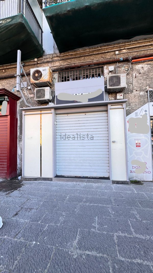 locale commerciale in affitto a Napoli in zona Mercato