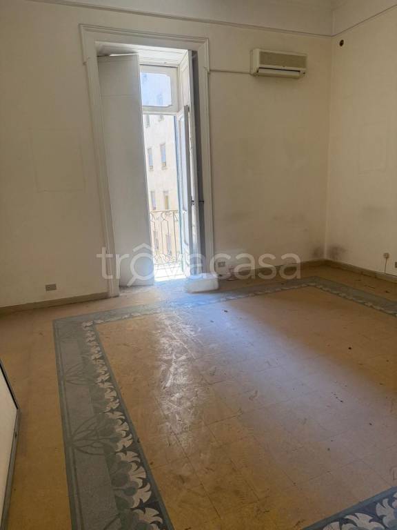 appartamento in affitto a Napoli in zona Chiaia