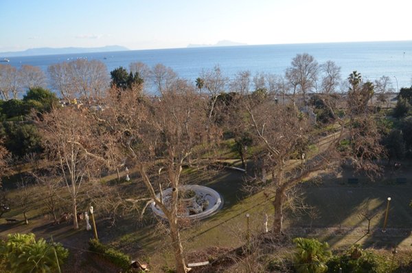 appartamento in affitto a Napoli in zona Chiaia