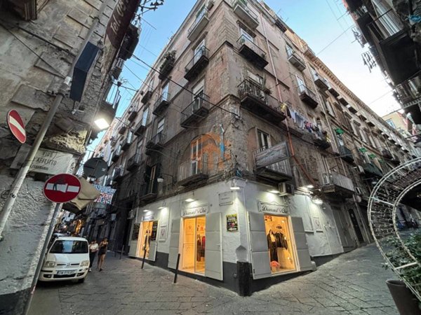 appartamento in affitto a Napoli in zona Montecalvario