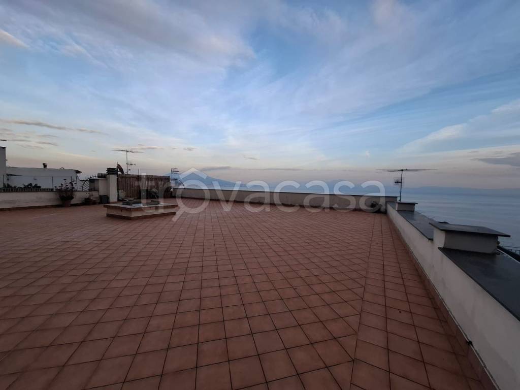 appartamento in affitto a Napoli in zona Posillipo