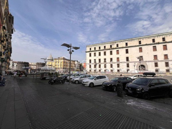monolocale in affitto a Napoli in zona Vicaria