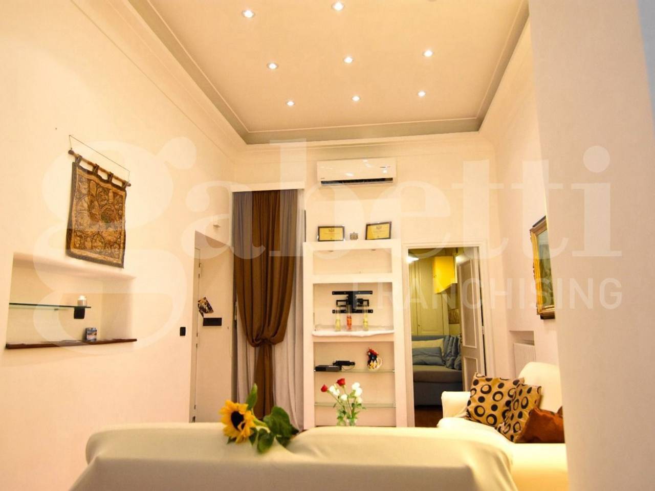 appartamento in affitto a Napoli in zona Stella