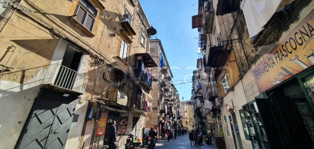 appartamento in affitto a Napoli in zona Stella