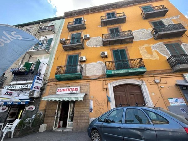 negozio in affitto a Napoli in zona Zona Industriale-Ferrovia
