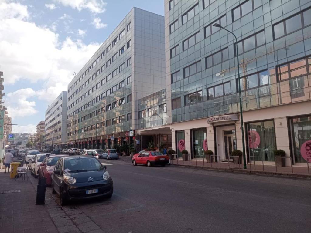ufficio in affitto a Napoli in zona Fuorigrotta