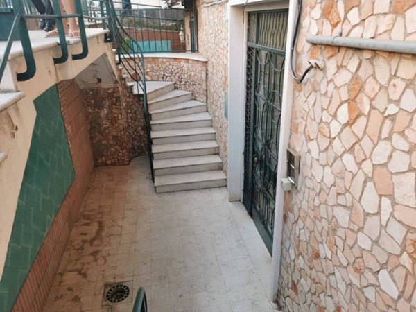 appartamento in affitto a Napoli in zona Chiaia