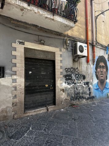 locale commerciale in affitto a Napoli in zona San Ferdinando