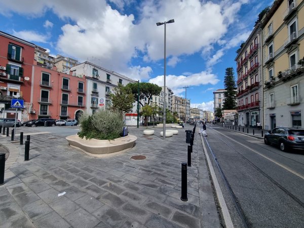 locale commerciale in affitto a Napoli in zona Chiaia