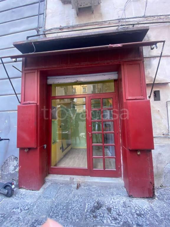 monolocale in affitto a Napoli in zona Chiaia