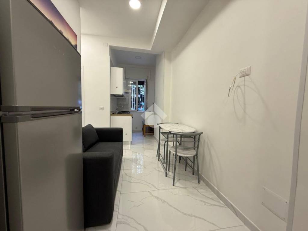 appartamento in affitto a Napoli in zona Stella