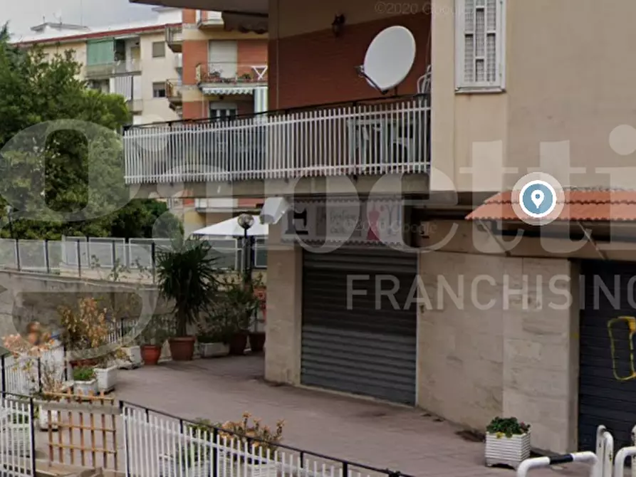 locale commerciale in affitto a Napoli in zona Capodimonte / Colli Aminei