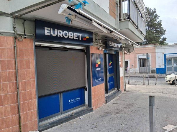 locale commerciale in affitto a Napoli in zona Soccavo