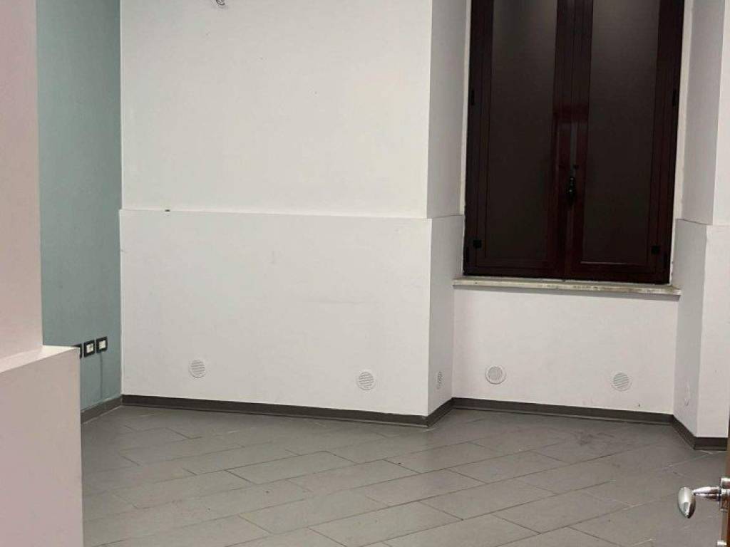 ufficio in affitto a Napoli in zona Barra