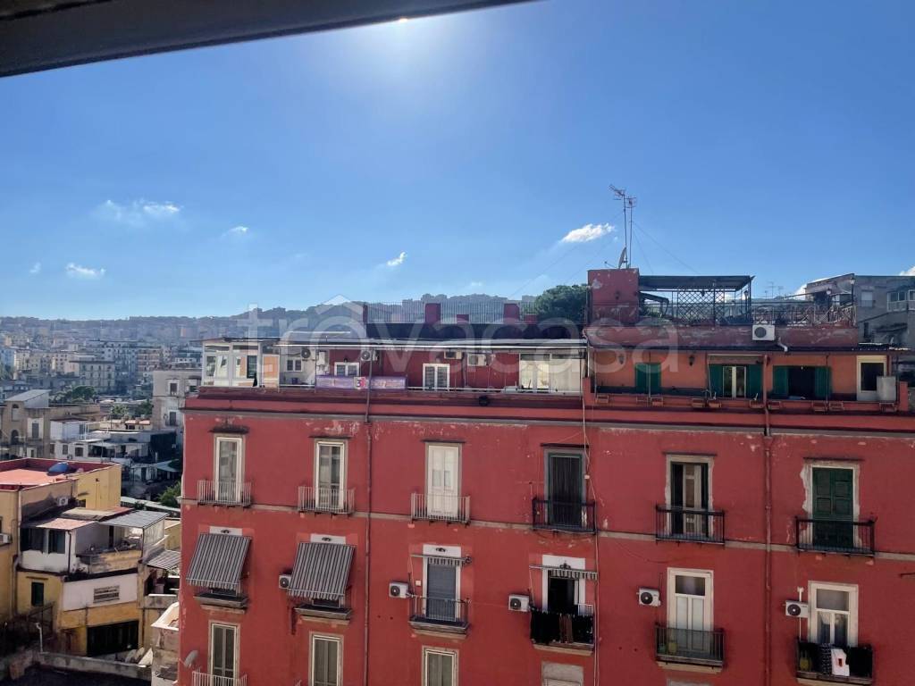 appartamento in affitto a Napoli in zona Stella