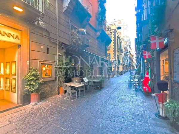monolocale in affitto a Napoli in zona Chiaia