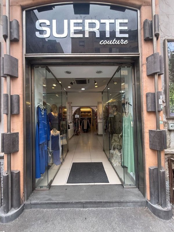 locale commerciale in affitto a Napoli in zona Fuorigrotta