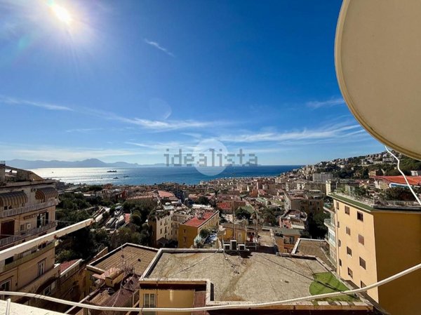 appartamento in affitto a Napoli in zona Chiaia