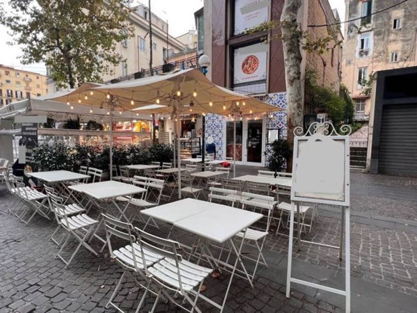 negozio in affitto a Napoli in zona Vomero