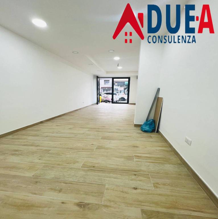 negozio in affitto a Napoli in zona Pianura