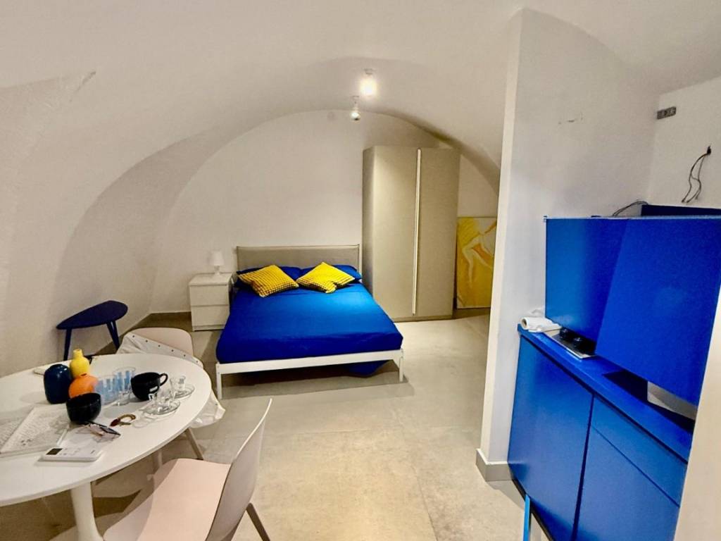 appartamento in affitto a Napoli in zona Chiaia