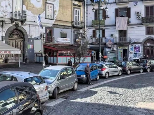 appartamento in affitto a Napoli in zona Stella