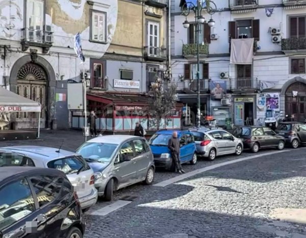 appartamento in affitto a Napoli in zona Stella