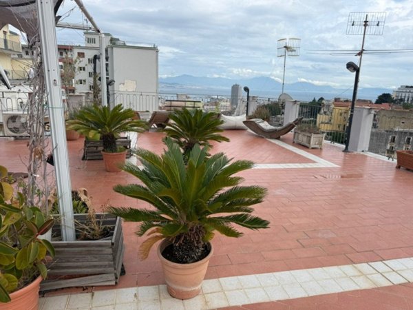 appartamento in affitto a Napoli in zona Avvocata