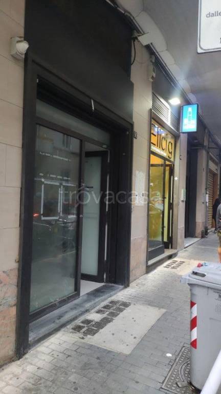 negozio in affitto a Napoli in zona Vomero