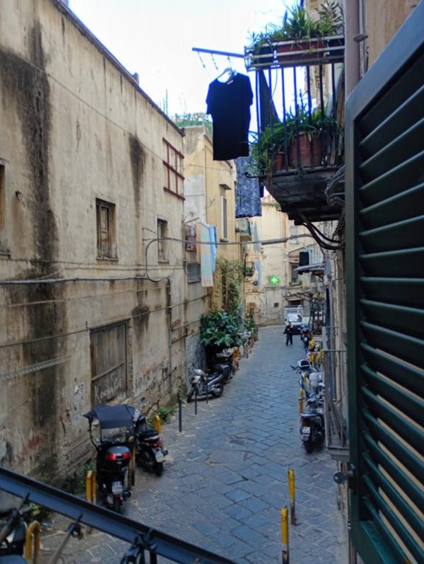 appartamento in affitto a Napoli in zona Stella