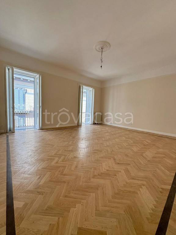 appartamento in affitto a Napoli in zona Chiaia